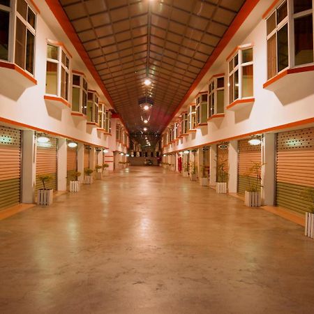 Park Motel Chiayi Extérieur photo