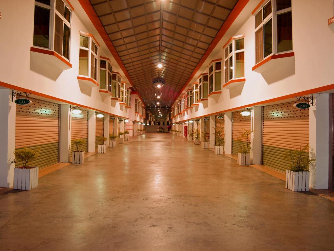 Park Motel Chiayi Extérieur photo