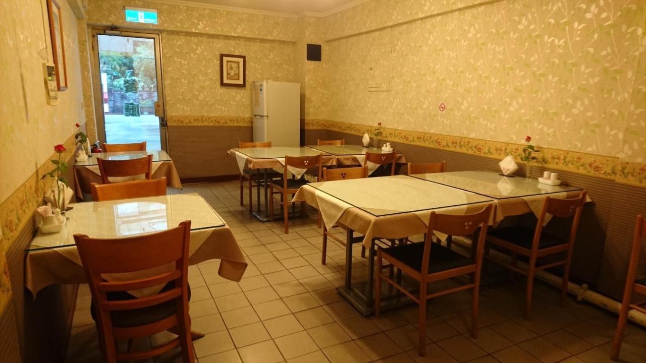 Park Motel Chiayi Extérieur photo